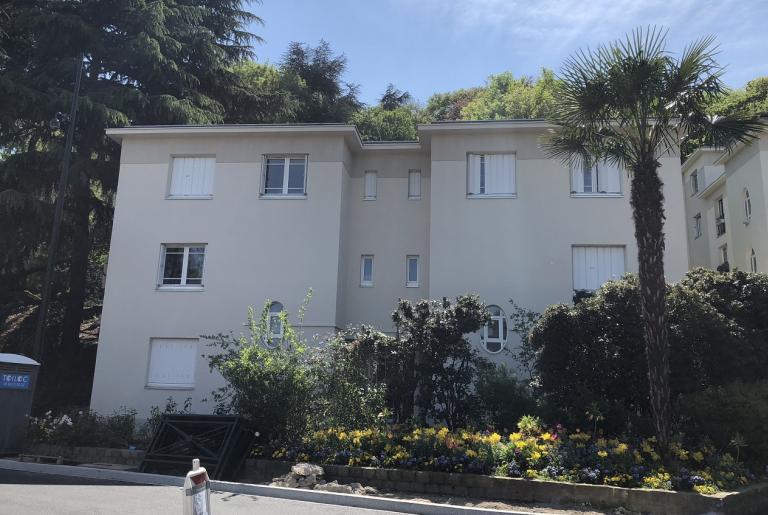 Le Plessis-Robinson : vente d’un appartement duplex de type F4 sis 36 avenue de la République d’une surface carrez de 98,85m²