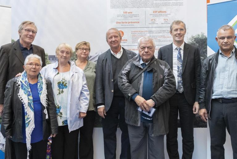 De gauche à droite : Michel VENEAU, Françoise SOURY, Eliane LACOMBE, Jacqueline CRÉMIEUX, Christian DUPUY, Marc PIROT, Damien VANOVERSCHELDE et Mohamed ZOUAOUI - Photo : Christophe Bertolin IP3 Press