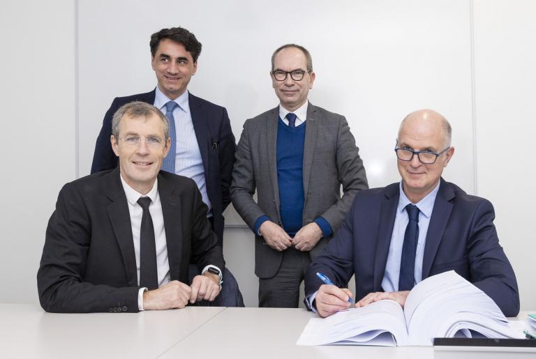 Signature pour l'acquisition des Grésillons - Photo Christophe Bertolin IP3 Press