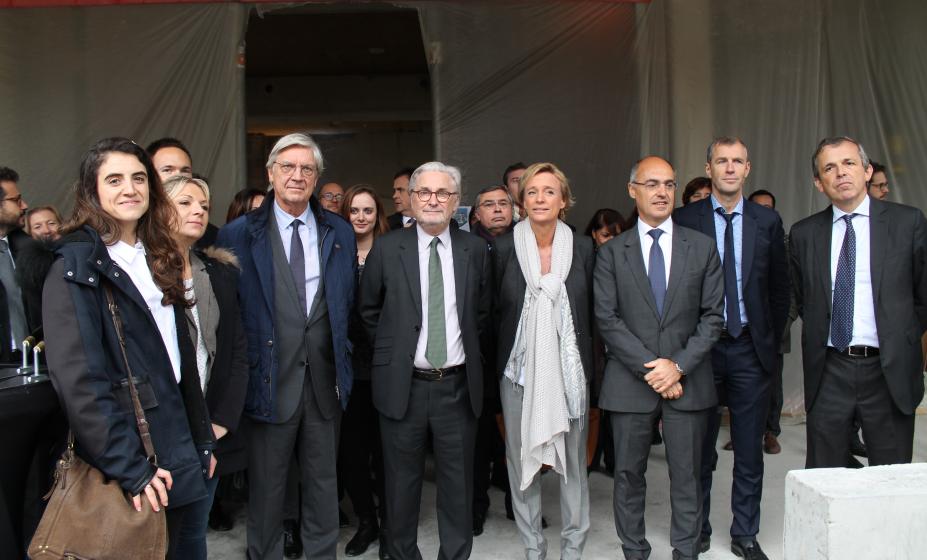 Pose de la première pierre de la Villa Dauphine à Chaville