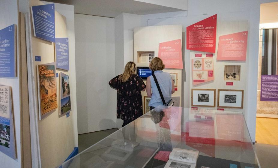 Une des salles du Musée d'histoire urbaine et sociale de Suresnes (exposition temporaire)