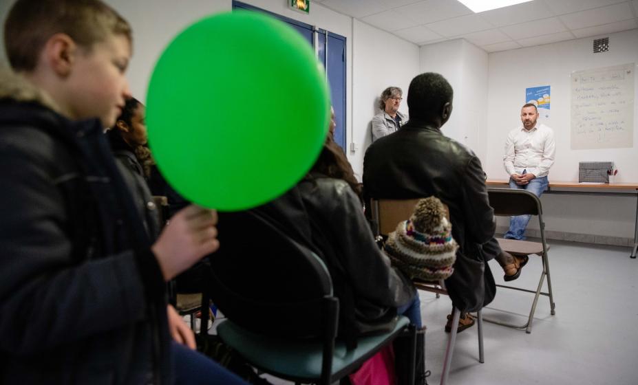 Échanger avec les habitants du quartier pour créer du lien social / © Marlene Awaad