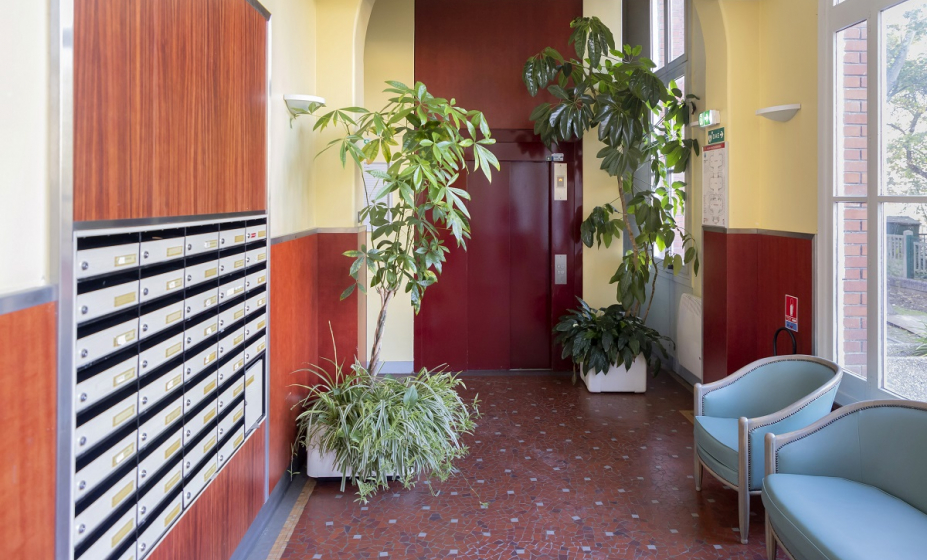 Le couloir de la résidence, photo Christophe Bertolin IP3 Press