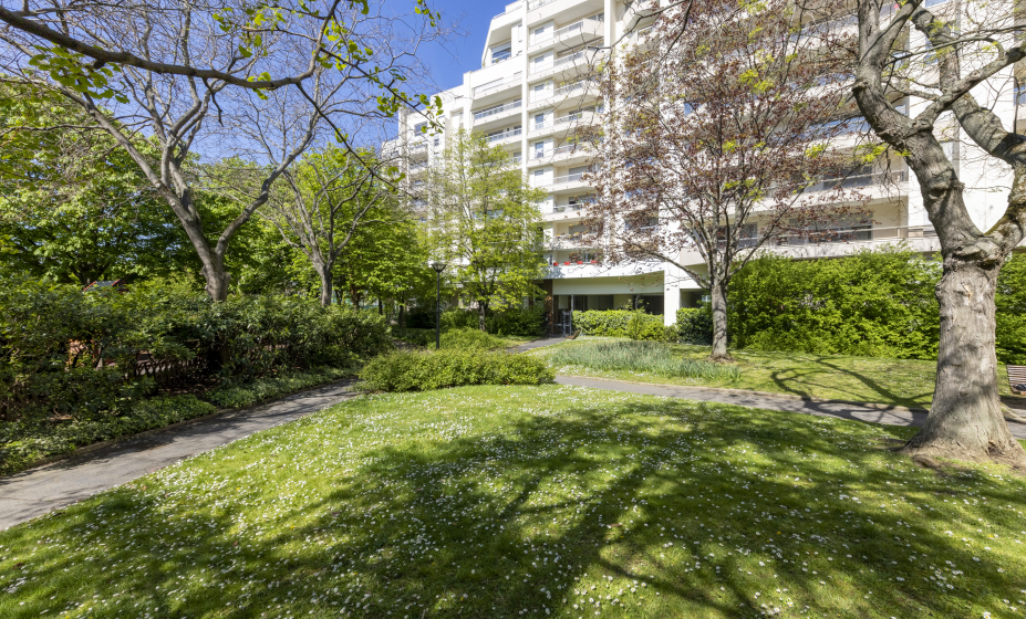 8 avenue Dubonnet à Courbevoie