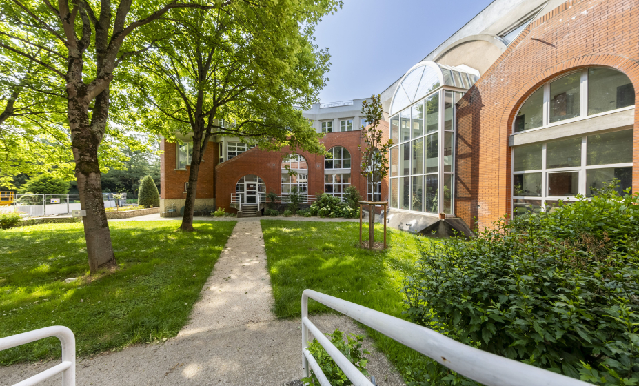 Résidence Suresnes Locarno